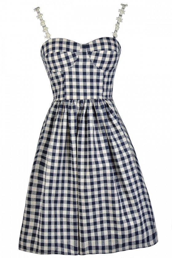Cute gingham dress shop