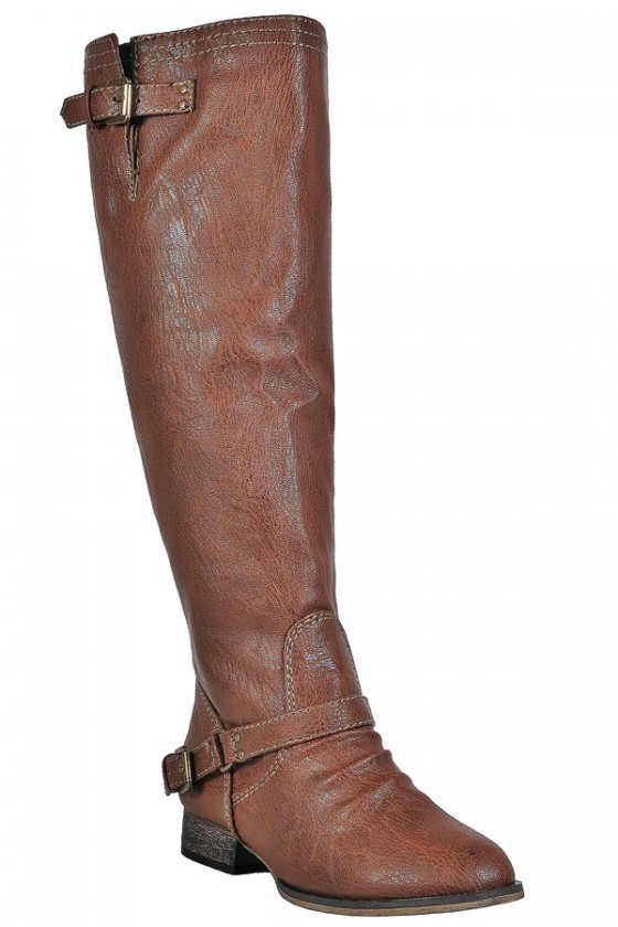 Boots with red sales stripe in back