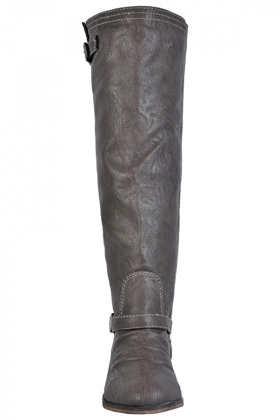 Riding boots with red zipper in back sales