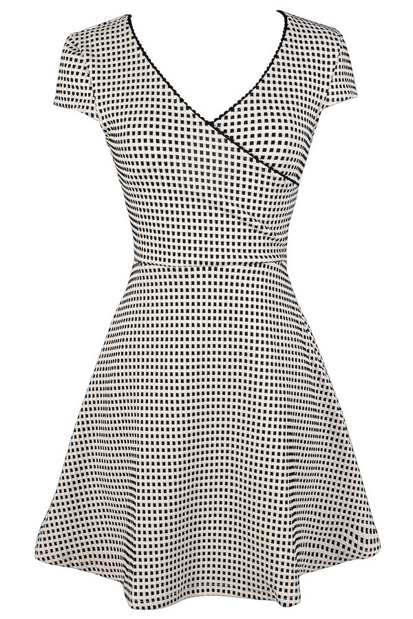Check black and outlet white dress